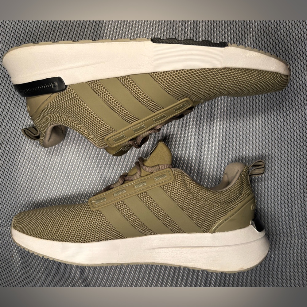 Adidas RACER TR21 SHOES size 8